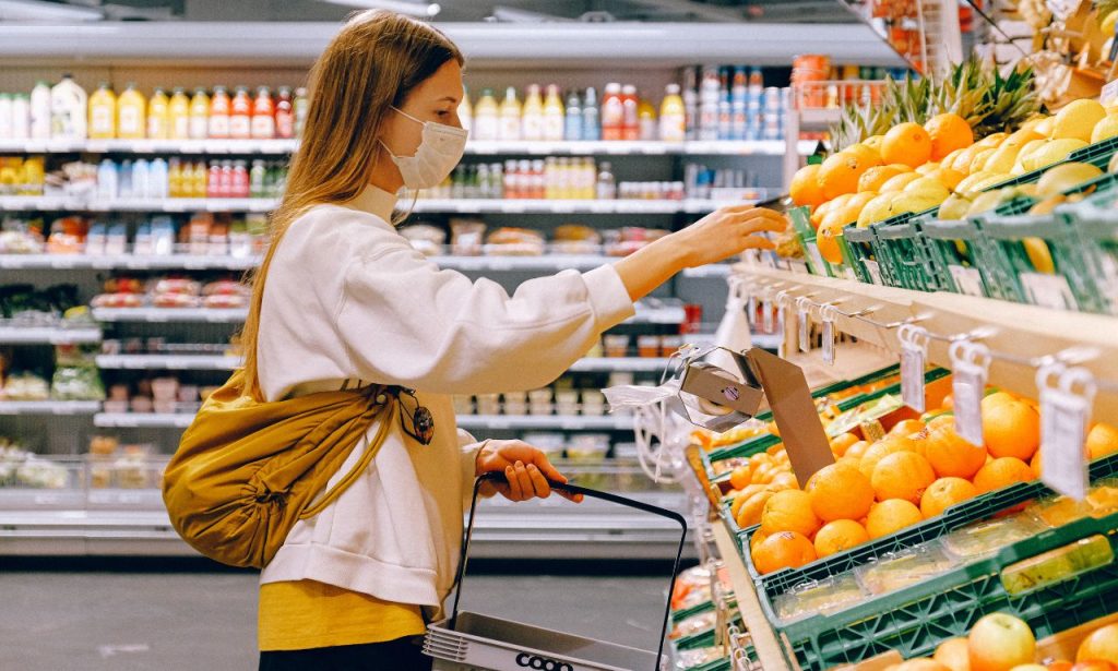 How to Manage Holiday Spending